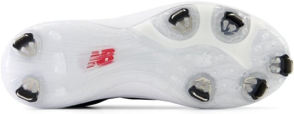 New Balance Women's Fuse V4 Metal Cleats