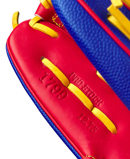 BASEBALL Wilson A2000 12.75" 1799 Glove of the Month 1/2025 Baseball Glove RHT Wilson