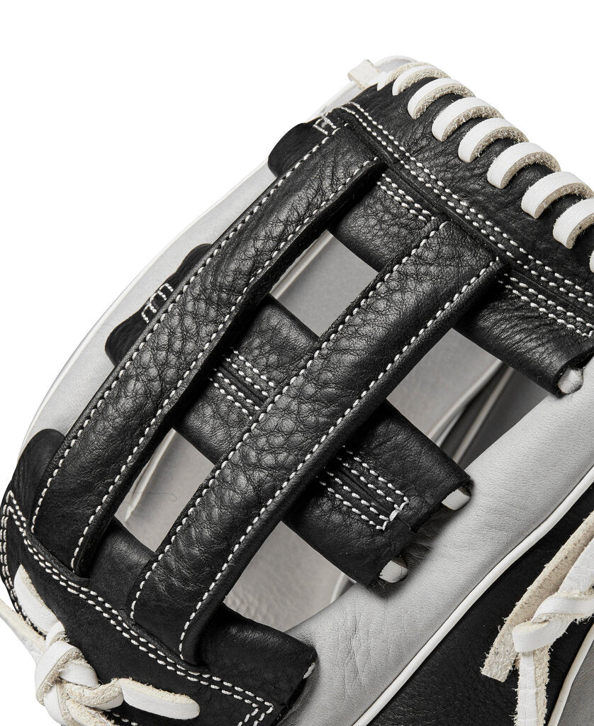 FASTPITCH SOFTBALL 2024 Wilson 12" A1000 Fastpitch Softball Glove Wilson