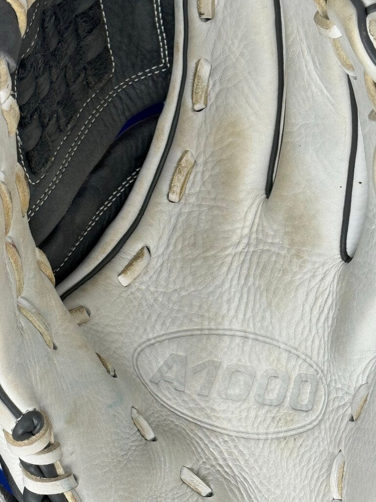 FASTPITCH SOFTBALL Wilson A1000 P12 12" Used Fastpitch Softball Glove Wilson