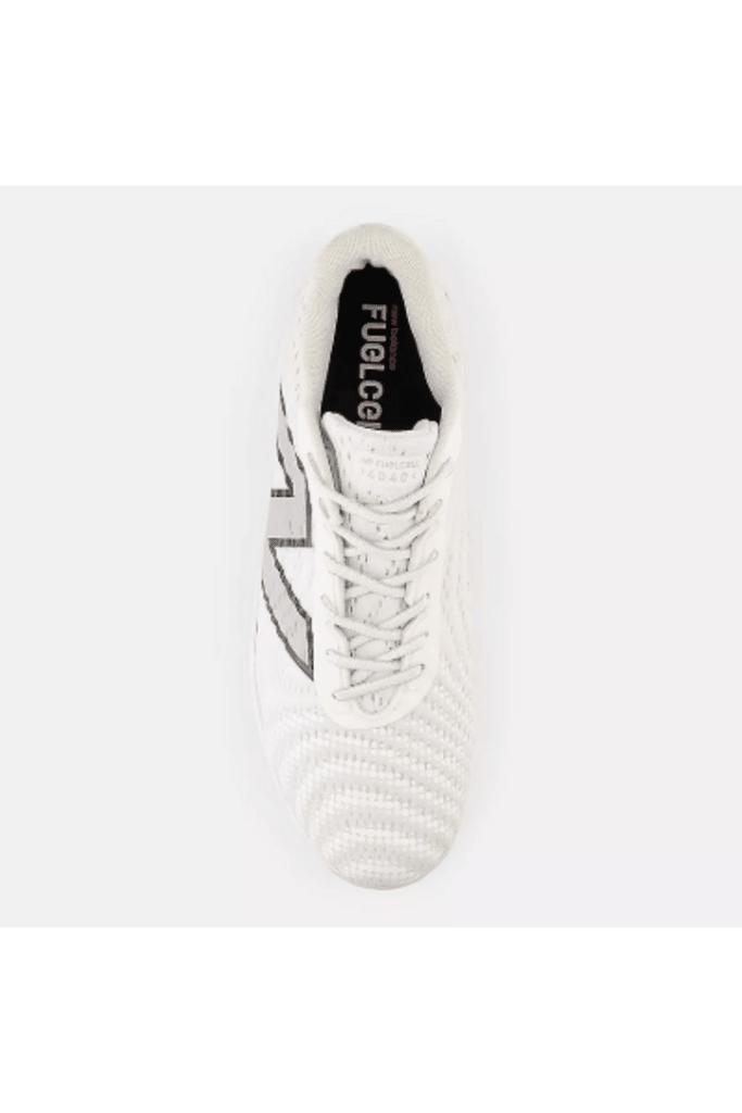 New Balance New Balance Men's 4040V7 Metal Baseball Cleats (Black or White) at 2nd String Sports Stuarts Draft VA