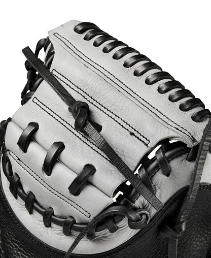 Wilson Wilson 33" A1000 CM33 Baseball Catcher Mitt at 2nd String Sports Stuarts Draft VA